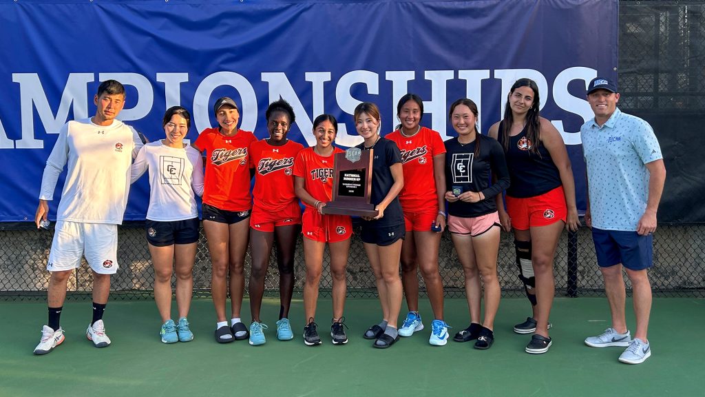 カンザス州のカウリー・カレッジに在学中の友寄愛加理さんが、次の春学期からテキサス大学サンアントニオ校(UTSA)へトランスファー(編入)することが決まりました!
Akari Tomoyose has decided to transfer to UTSA in Spring 2026!